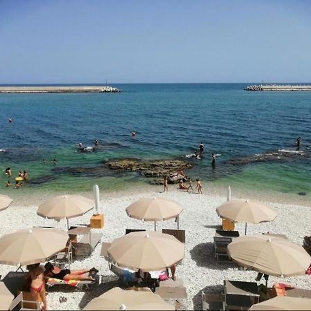 Tre Metri Sopra Il Mare Villa Bisceglie Exterior photo