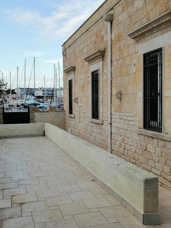Tre Metri Sopra Il Mare Villa Bisceglie Exterior photo